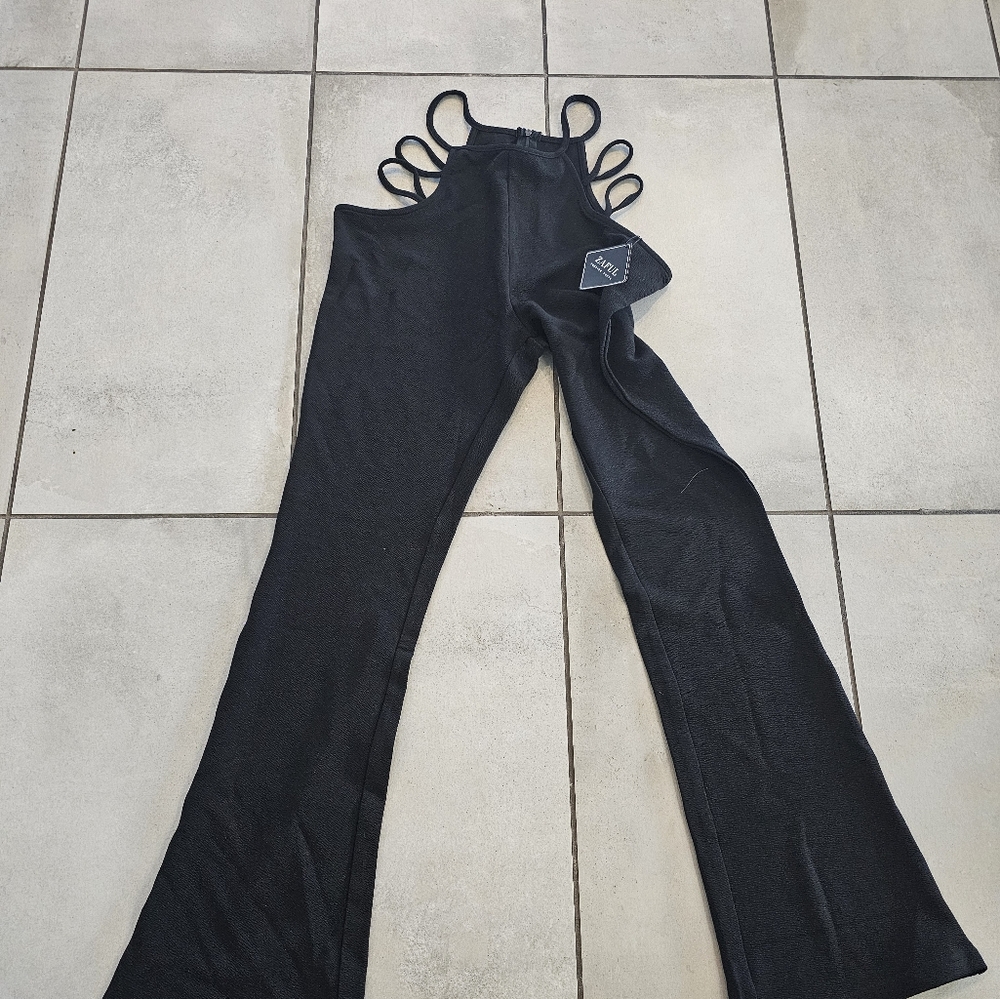 Cut out pants